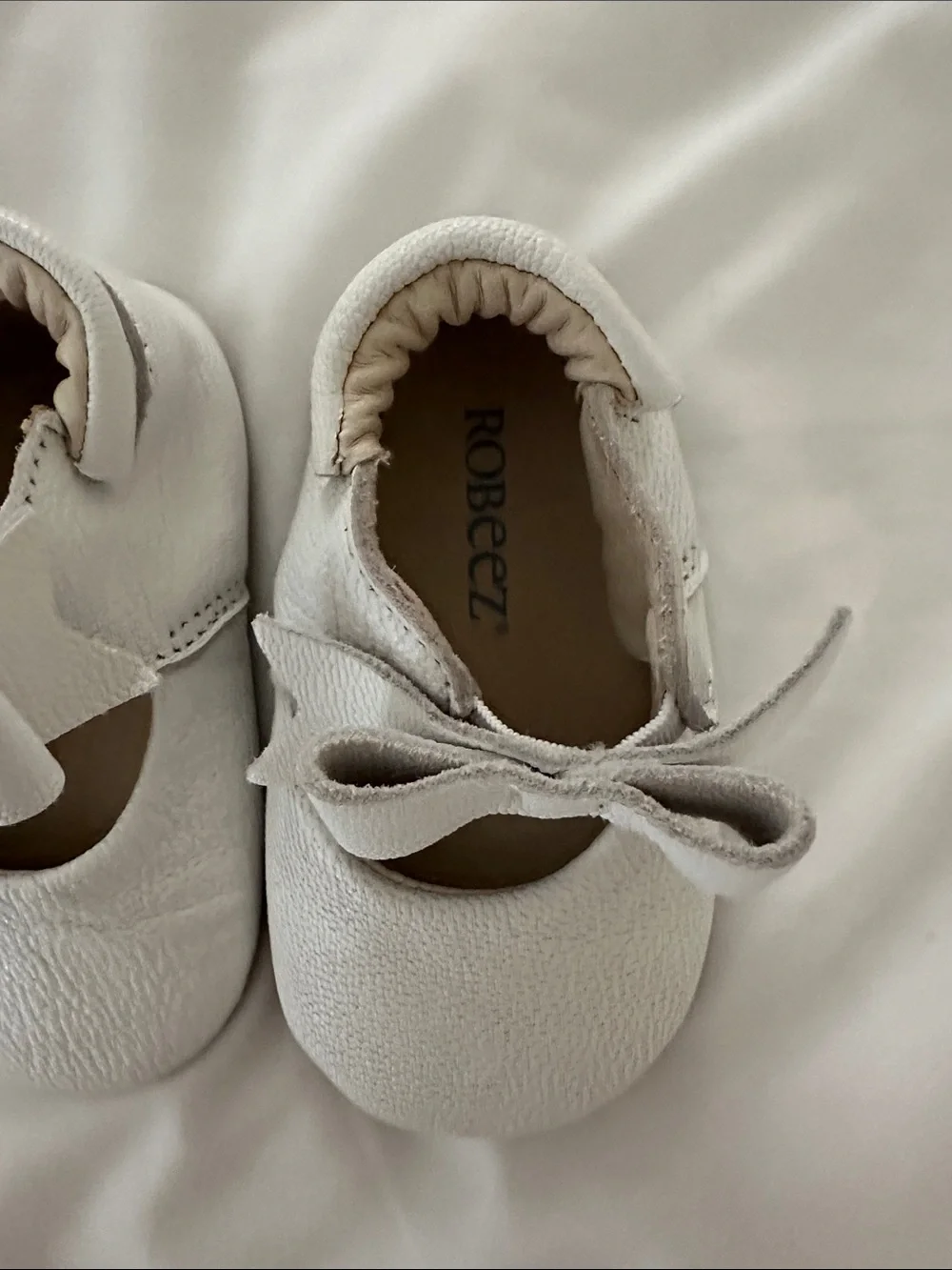 Robeez White Mary Jane Bow Leather Baby Shoes